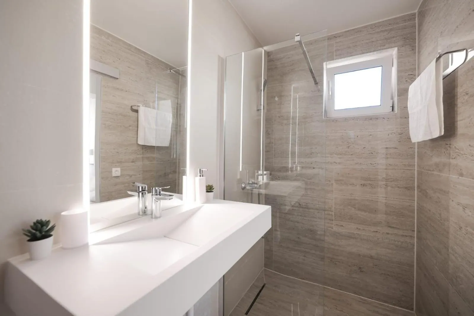 Apartmentszelic Ζαντάρ 0*,
